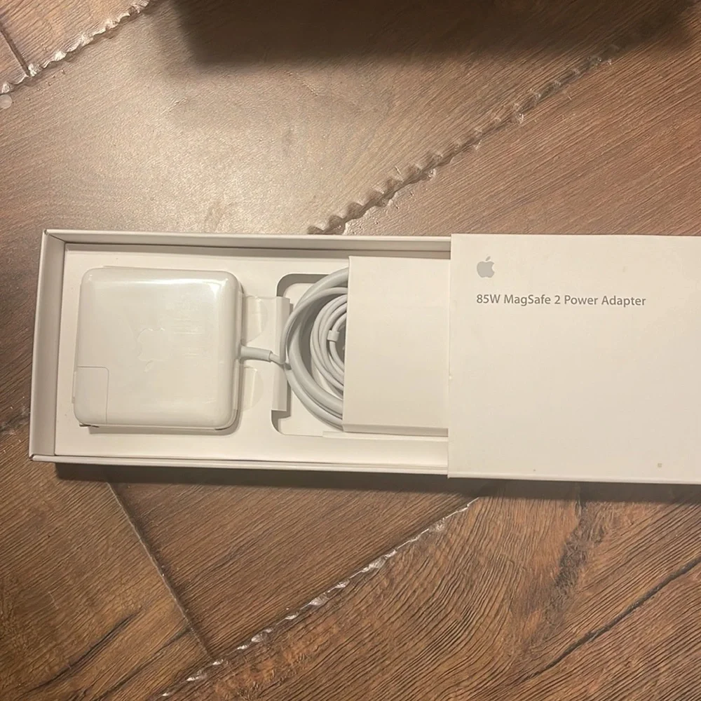 Apple 85W MagSafe 2 Power Adapter